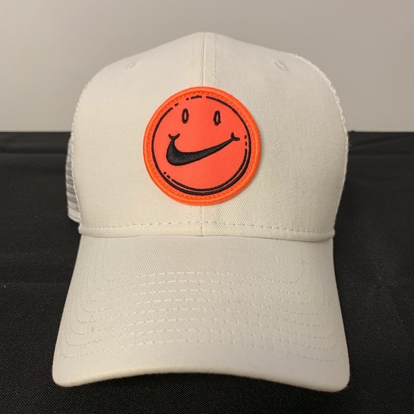have a nike day hat